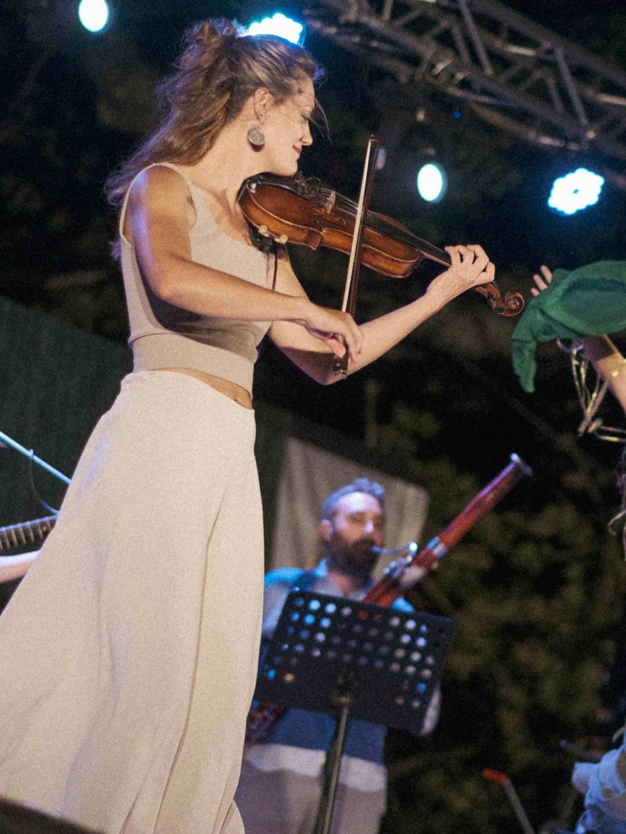 Alcedo Folk Band<br>«Τα λουλούδια Μαρτυρούν»